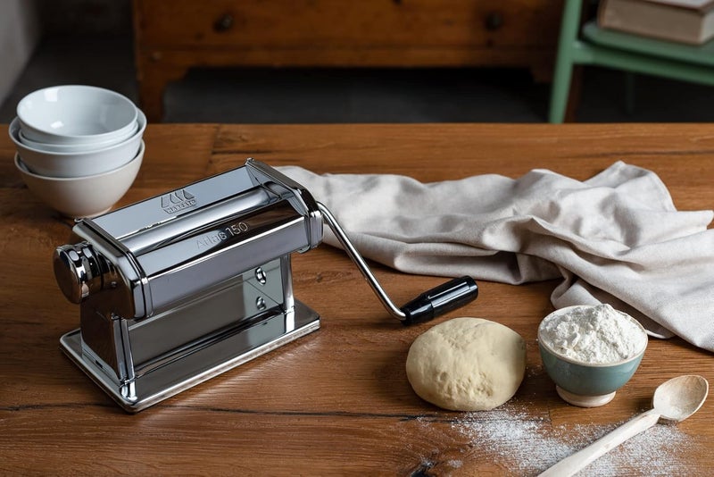Marcato Atlas 150 Manual Pasta Machine - Stainless Steel Pasta Roller - Image 4